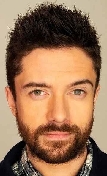 Фотография актёра Тофер Грейс (Topher Grace)