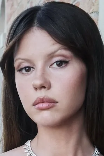 Фотография актёра Миа Гот (Mia Goth)