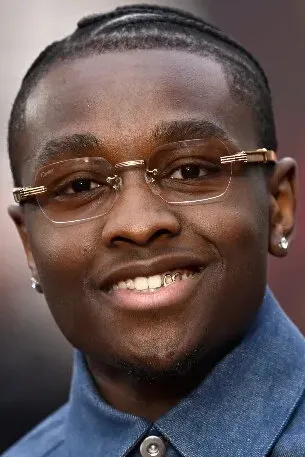 Фотография актёра Майлз Кэйтон (Miles Caton)