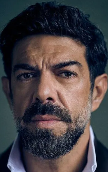 Фотография актёра Пьерфранческо Фавино (Pierfrancesco Favino)