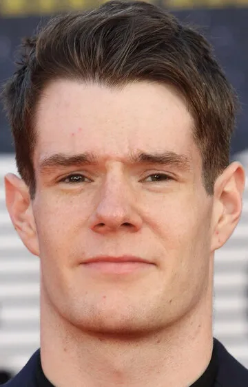 Фотография актёра Коннор Суинделлс (Connor Swindells)