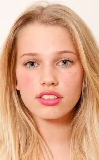 Фотография актёра Теа Софье Лок Несс (Thea Sofie Loch Næss)