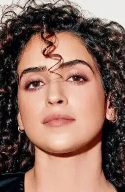 Фотография актёра Санья Малхотра (Sanya Malhotra)