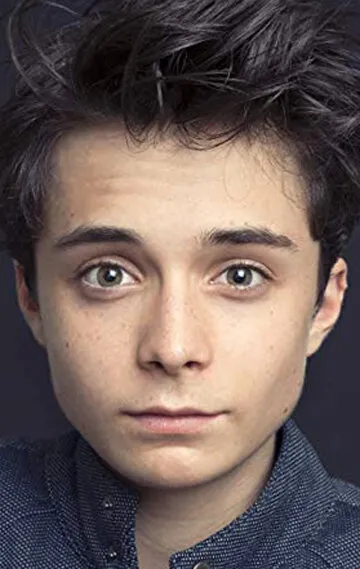 Фотография актёра Лукас Джейд Зуманн (Lucas Jade Zumann)