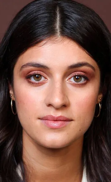 Фотография актёра Аня Чалотра