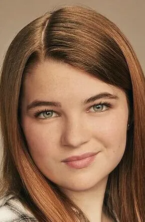 Фотография актёра Реган Реворд (Raegan Revord)