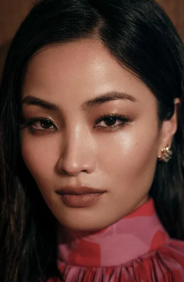 Фотография актёра Анна Саваи (Anna Sawai)